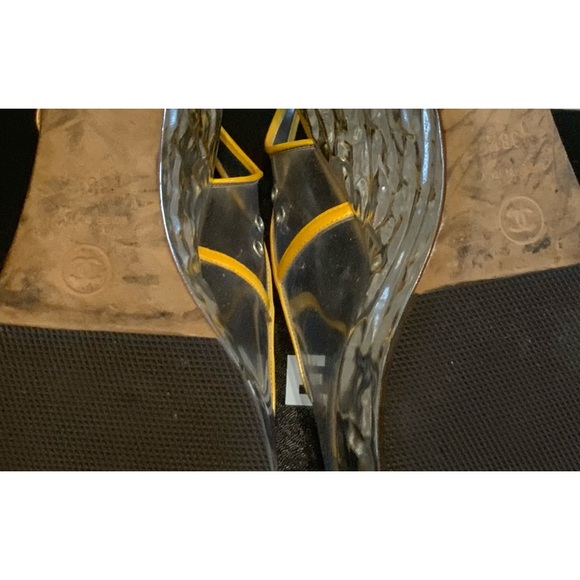 Chanel Enamel Platform Heels Size 38.5 - Picture 9 of 11